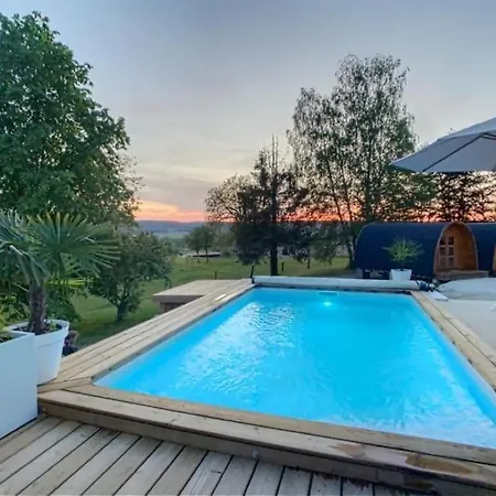 Domaine Prive Avec Piscine Et Terrain De Petanque Vieville